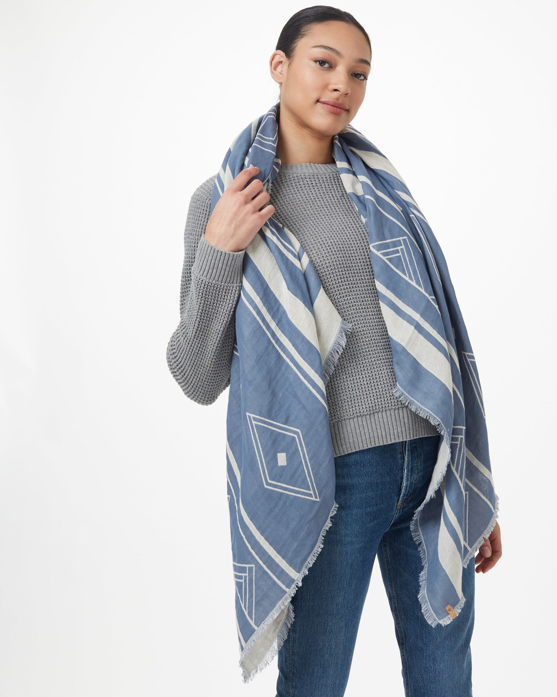 White Organic Cotton Pattern Blanket Scarf